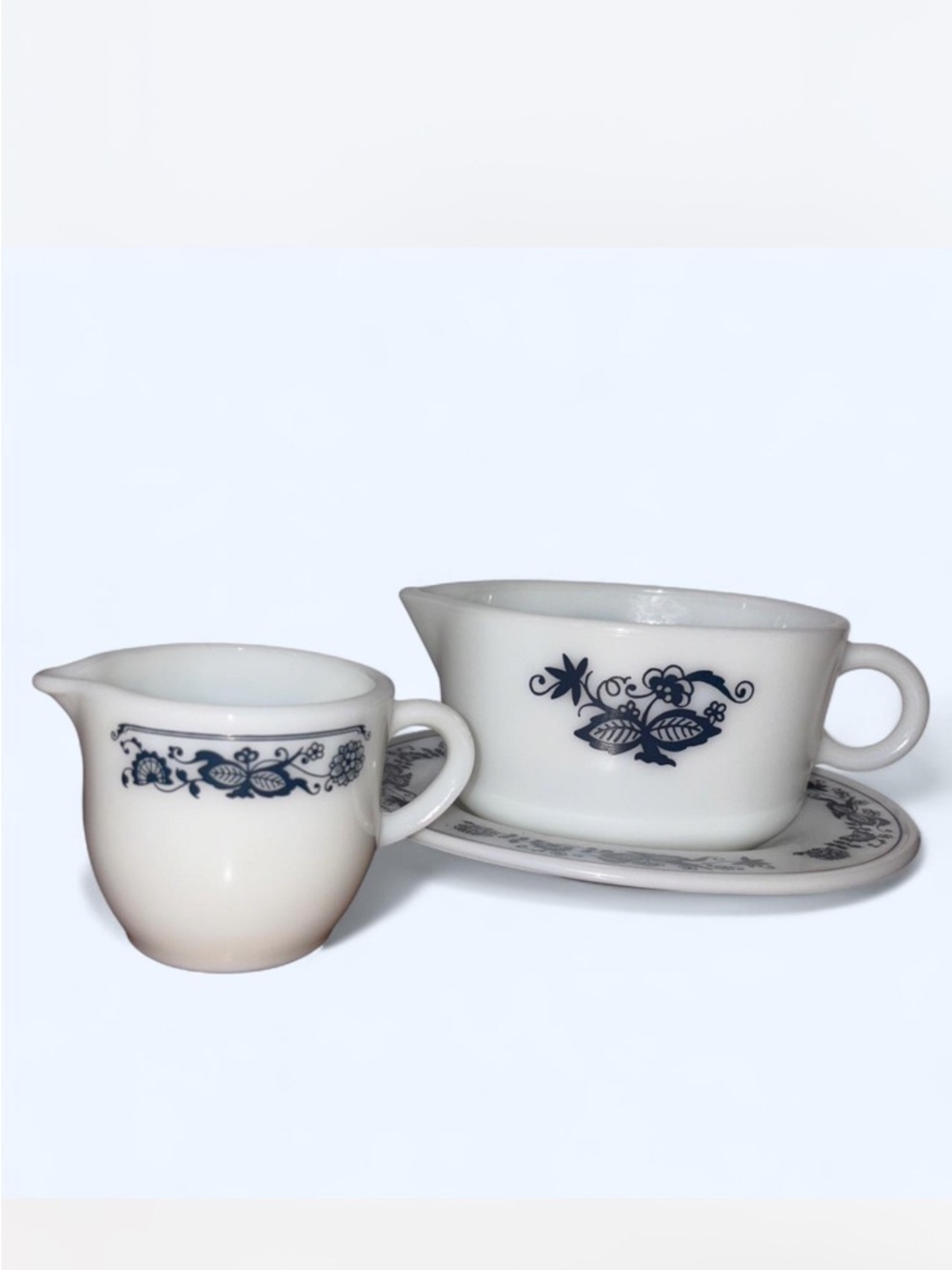 Pyrex Blue Garland Set